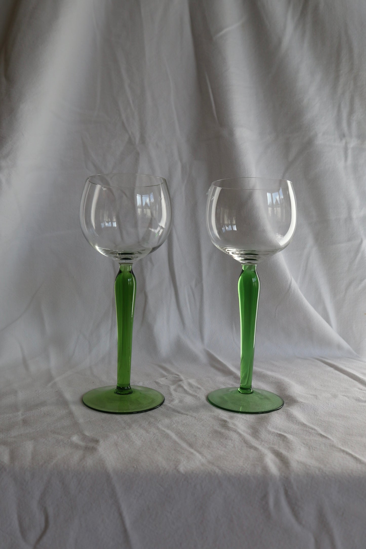 Set of 4 mid-century wine or cocktail glasses