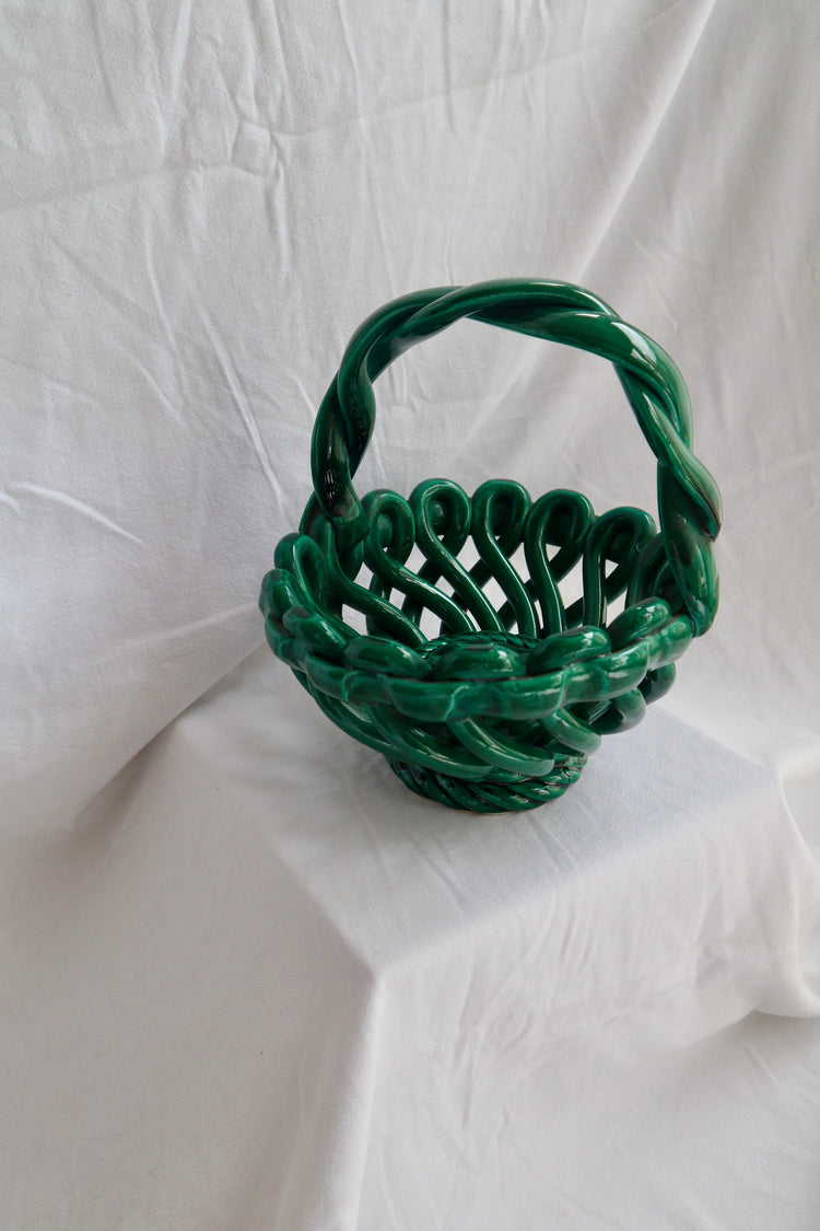 art and decorative objects