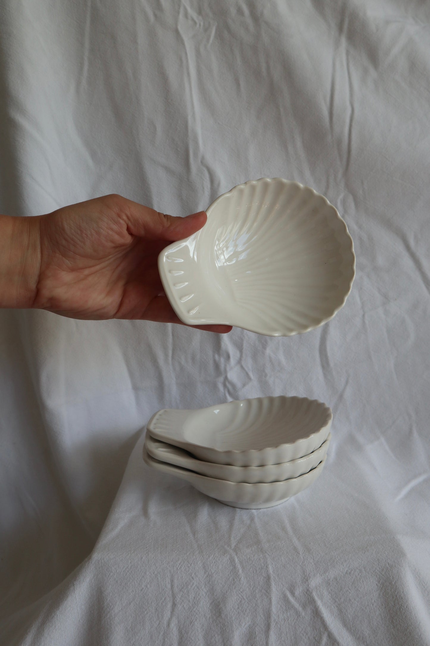 Set of 4 French vintage ceramic shell dishes