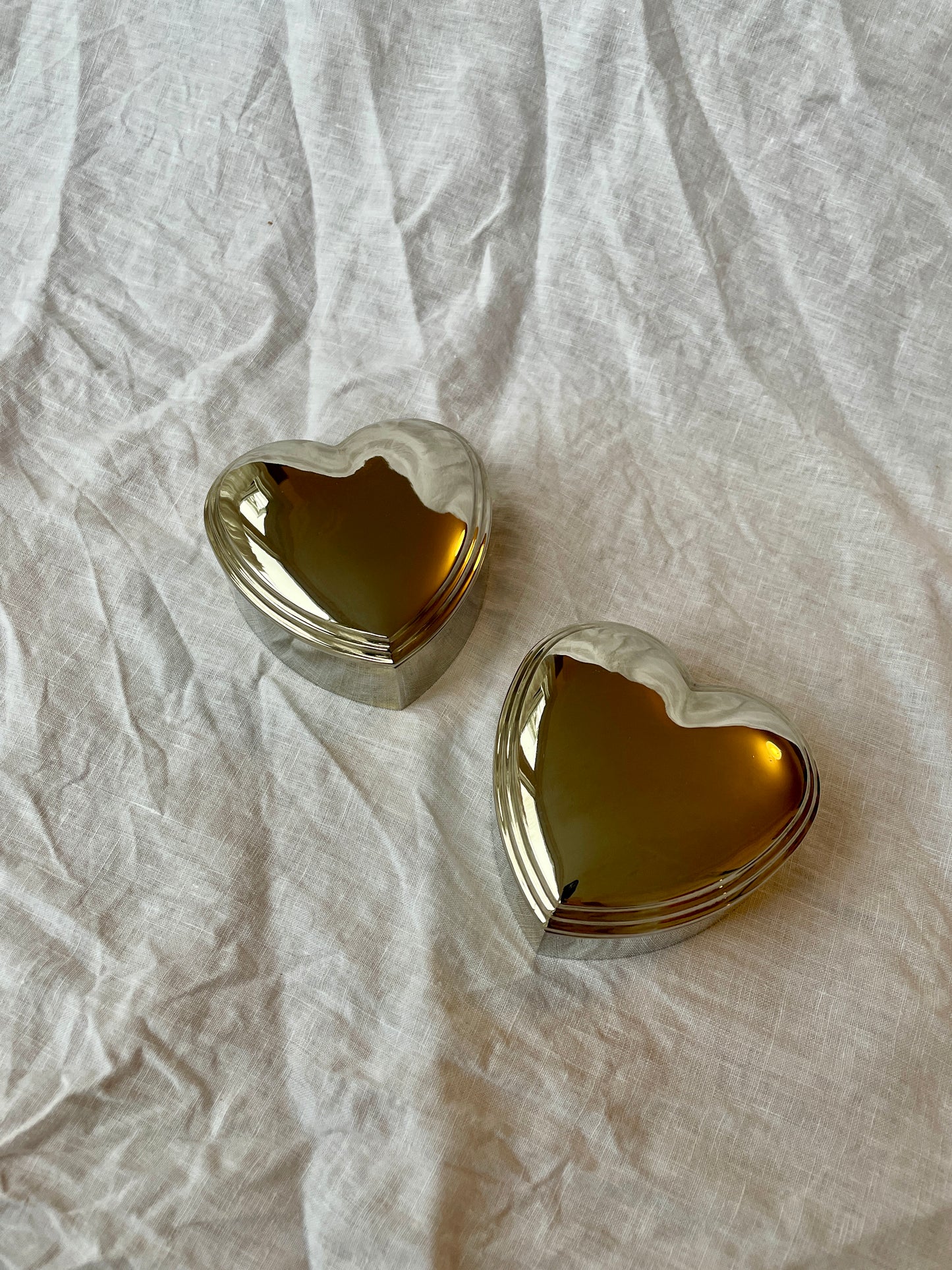 Heart-shaped chrome jewellery box