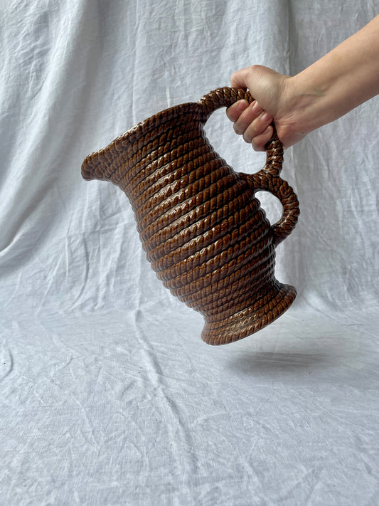 Large rope pitcher