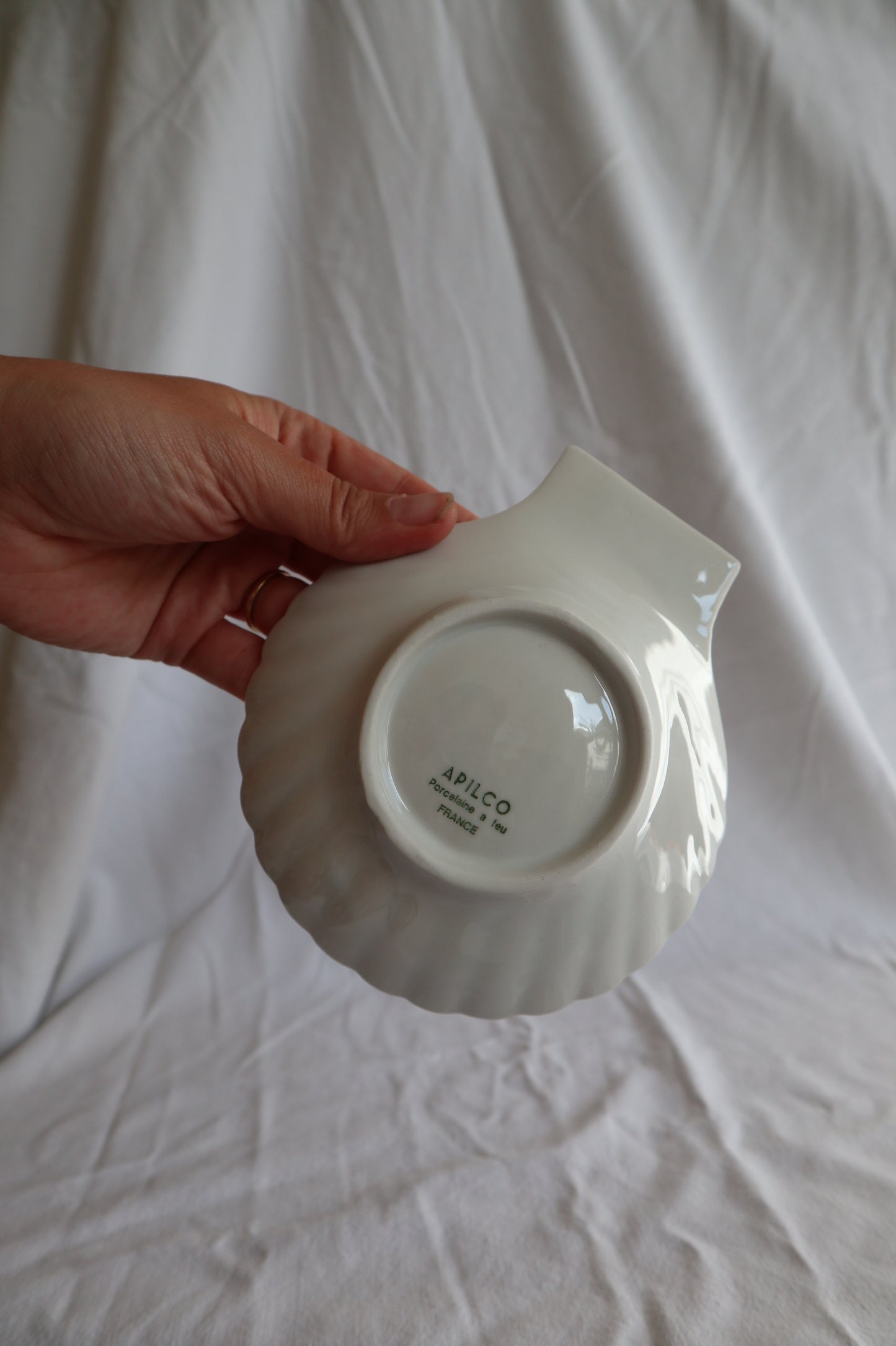 Set of 4 French vintage ceramic shell dishes