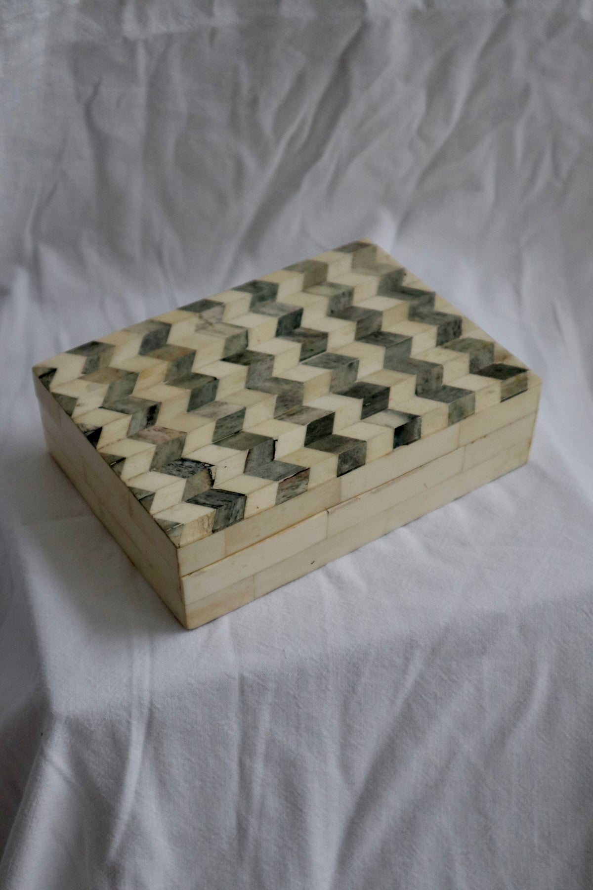 Capiz shell contrast stripe jewellery box