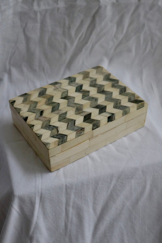 Capiz shell contrast stripe jewellery box