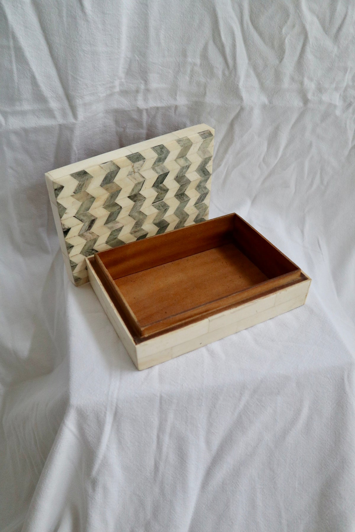 Capiz shell contrast stripe jewellery box