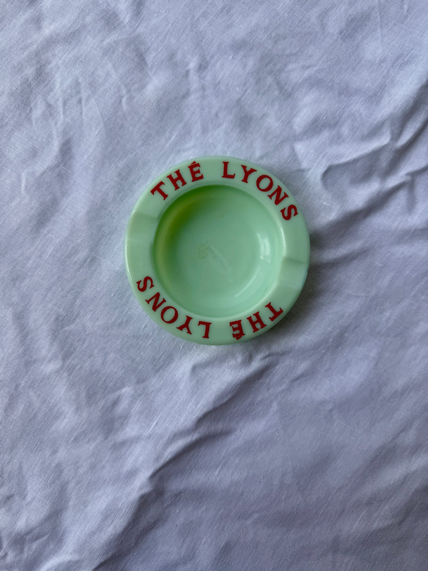 Thé Lyons Vintage French ashtray
