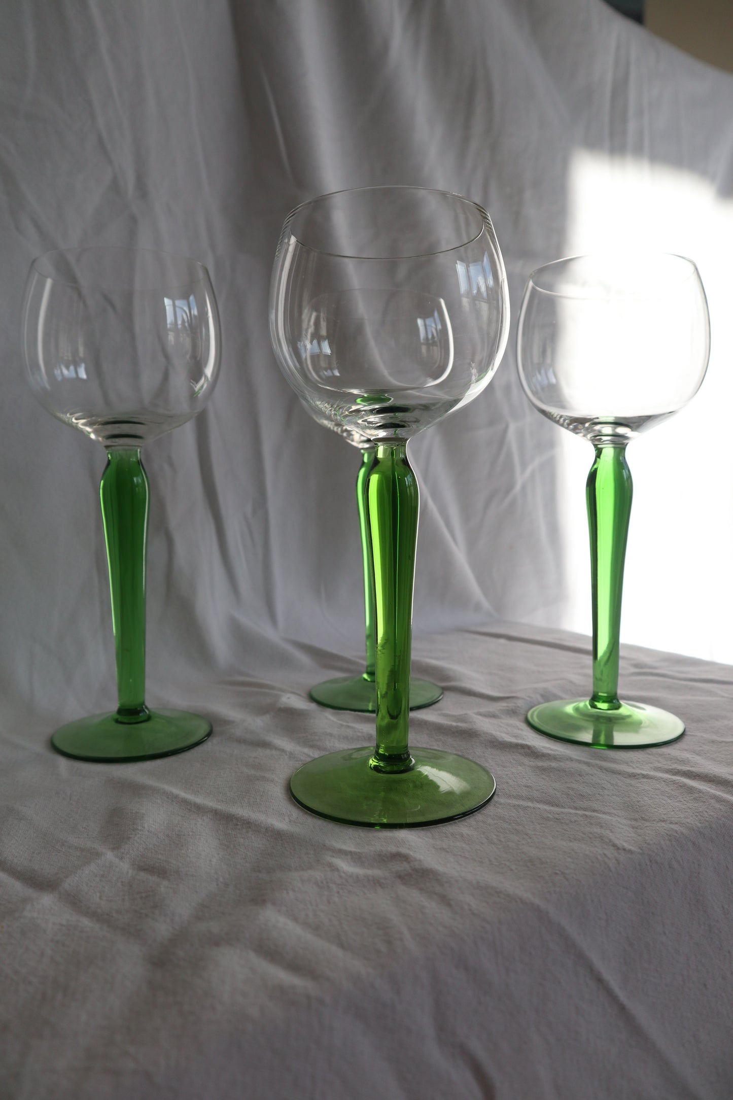 Set of 4 mid-century wine or cocktail glasses
