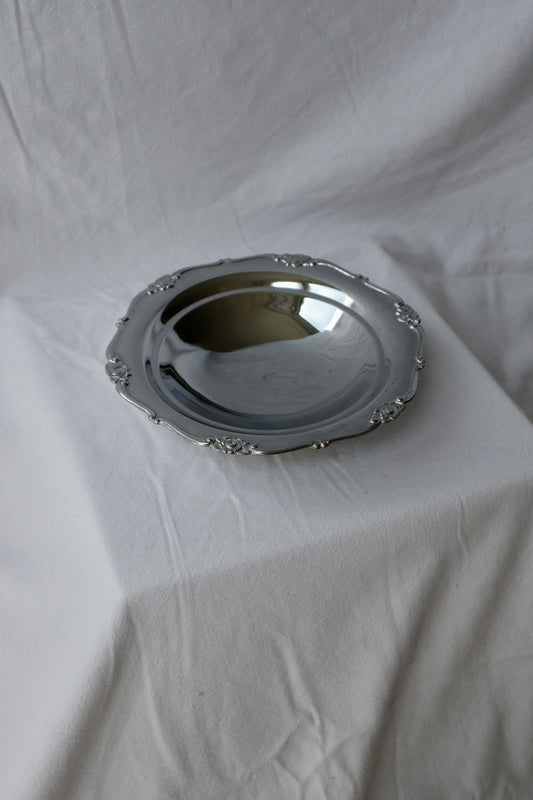 Decorative inox footed dish