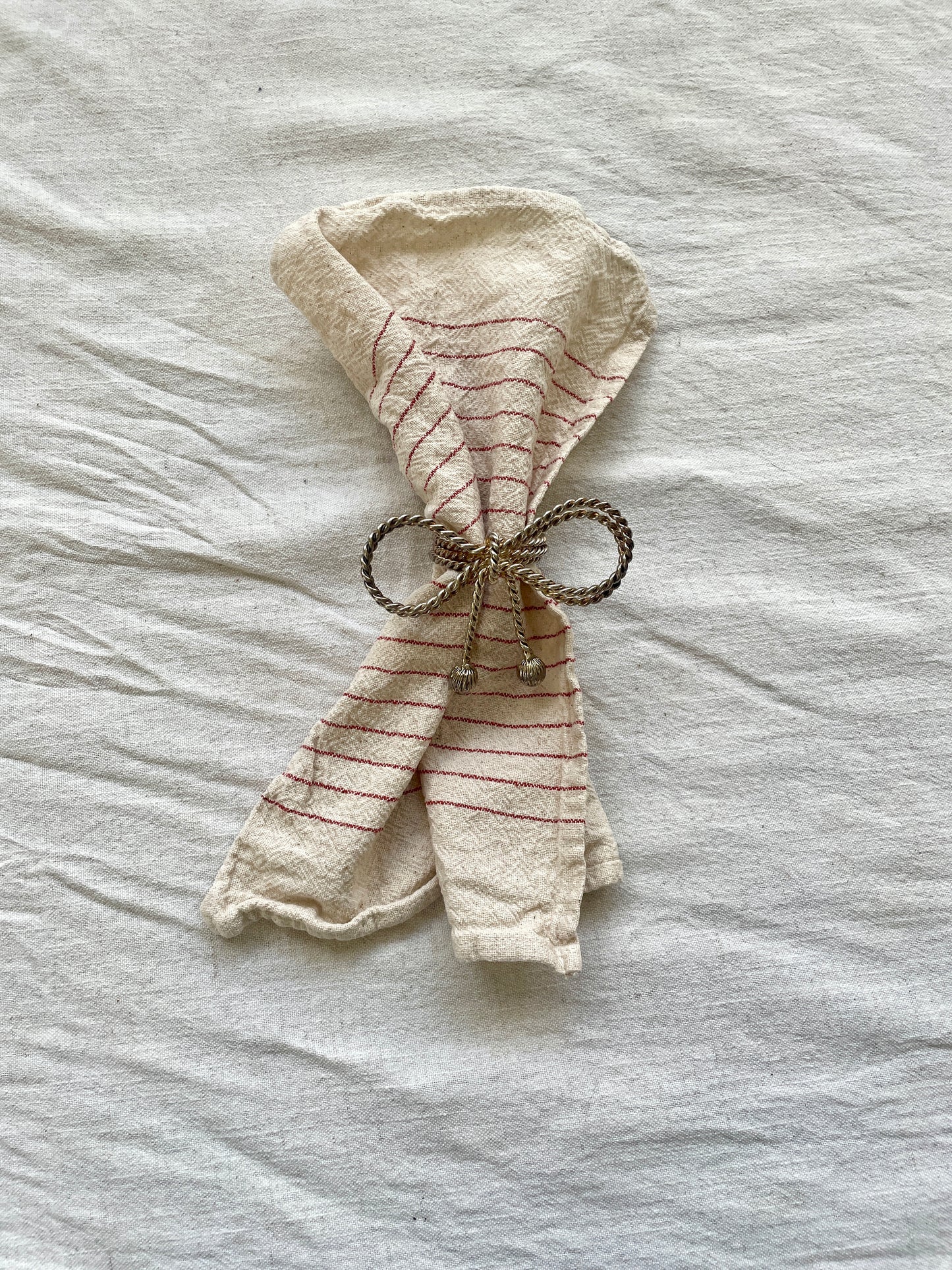 Braided bow napkin rings