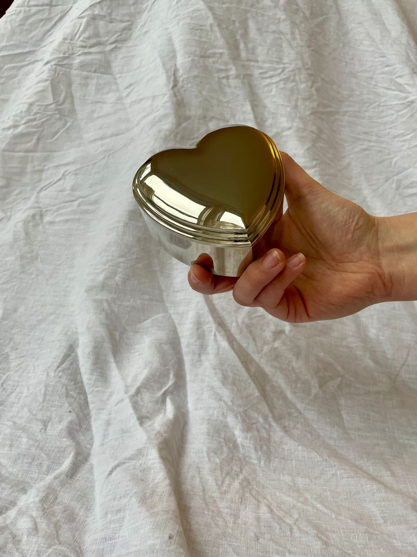 Heart-shaped chrome jewellery box