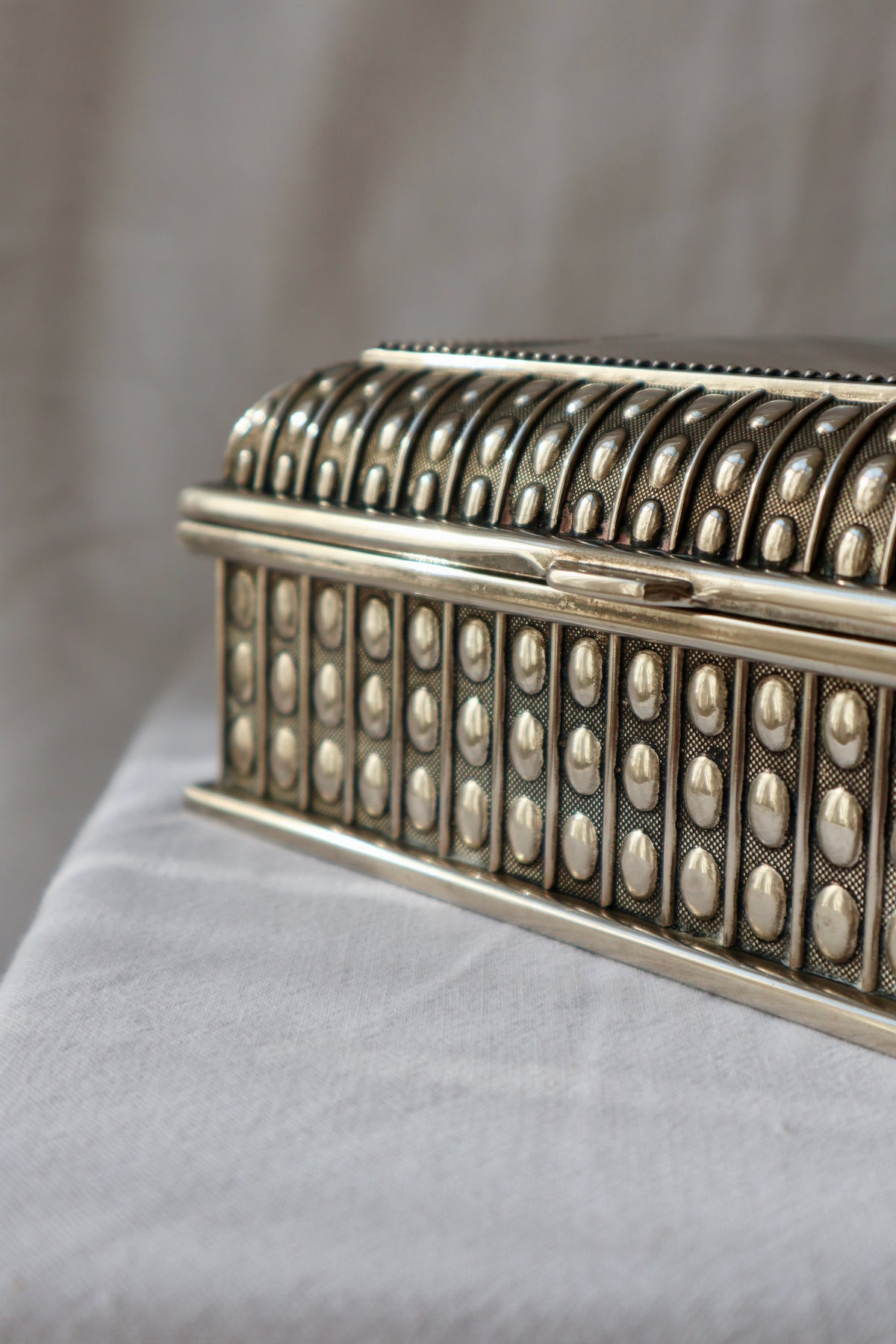 Silver plated bobbin design lined jewellery box