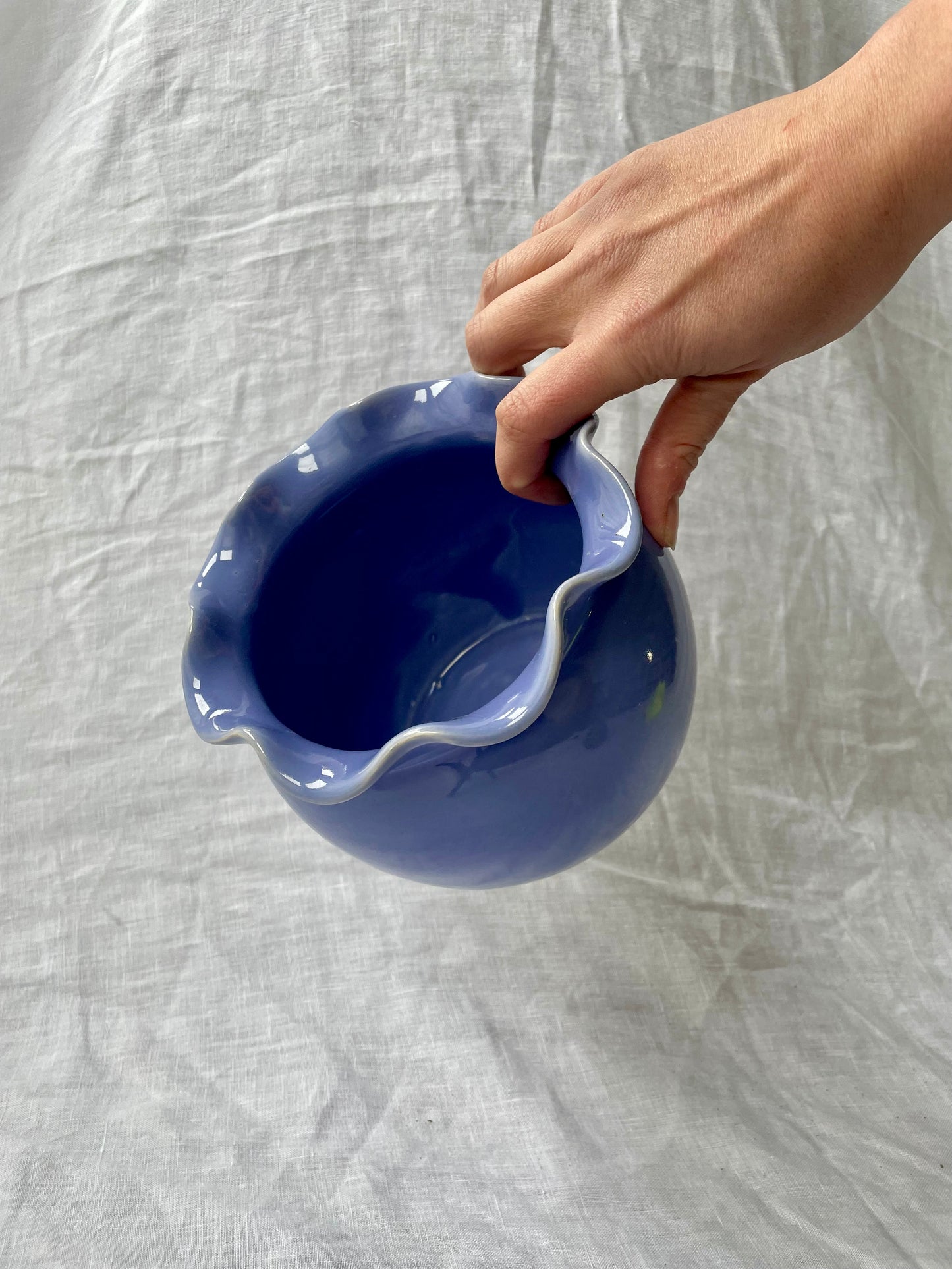 *SALE* Wavy blue vase/pot