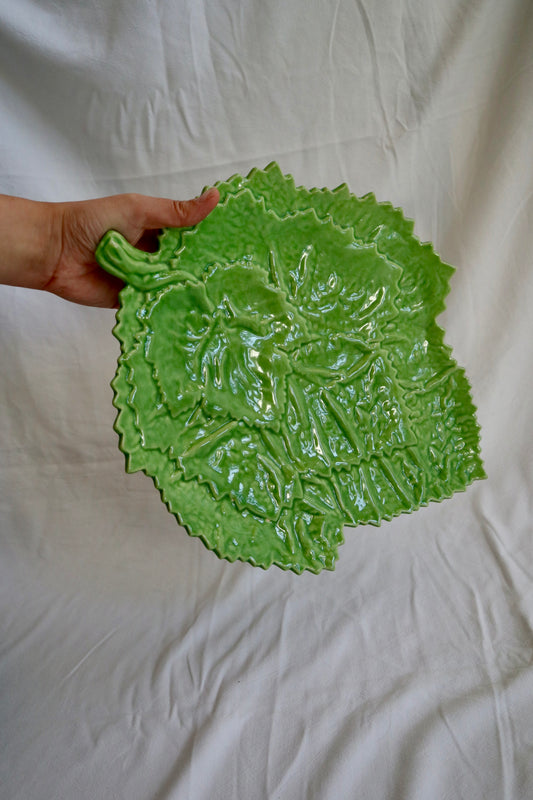 Large majolica leaf serving platter