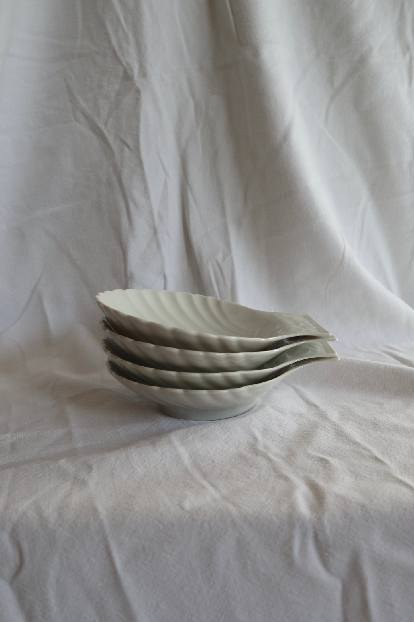 Set of 4 French vintage ceramic shell dishes