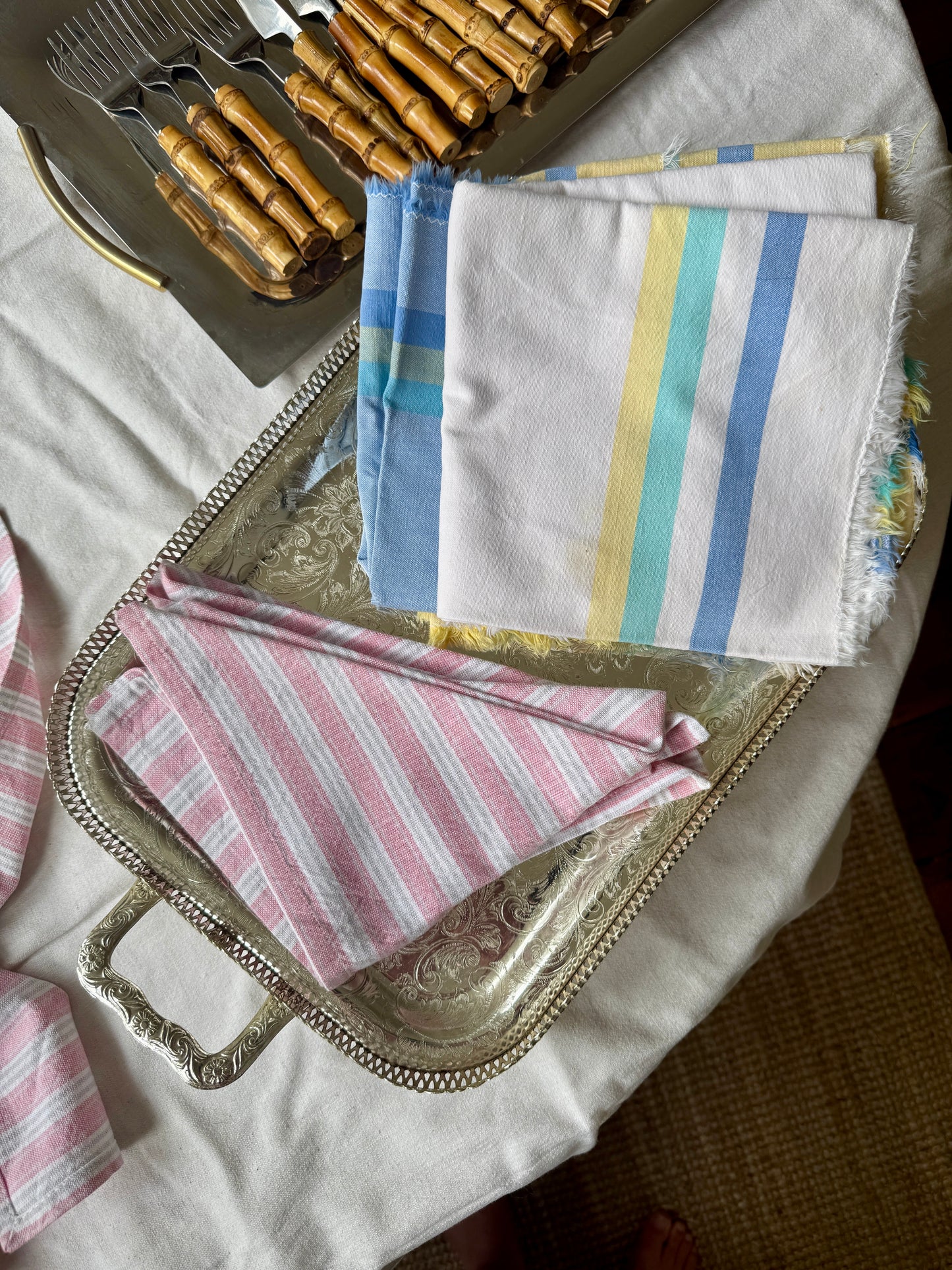 4x pink striped napkins