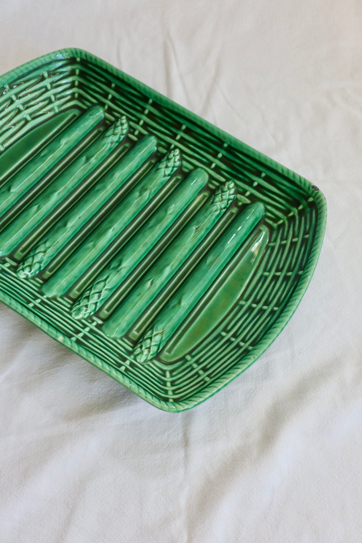 Majolica asparagus platter