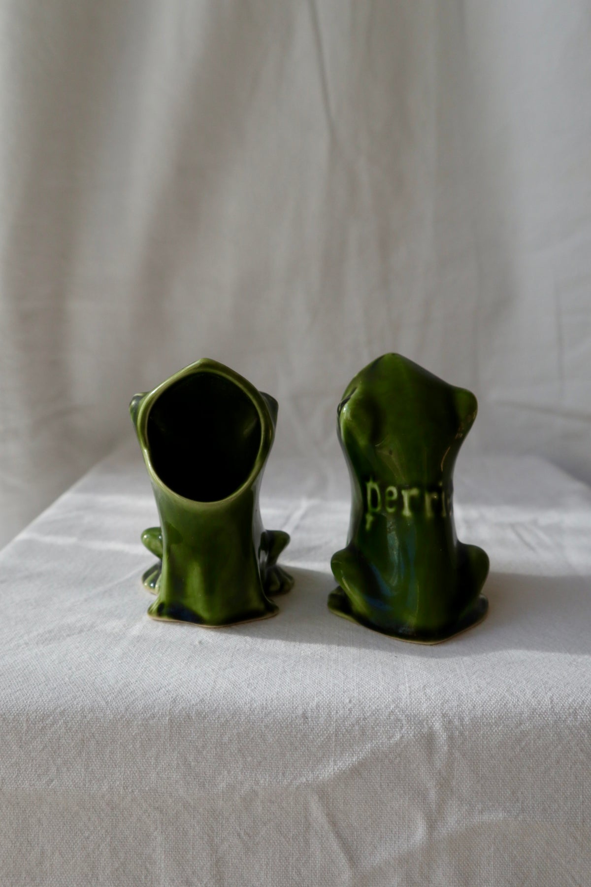 Perrier green ceramic frog matchstick or cocktail stick holder