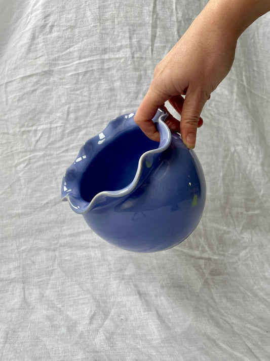 *SALE* Wavy blue vase/pot