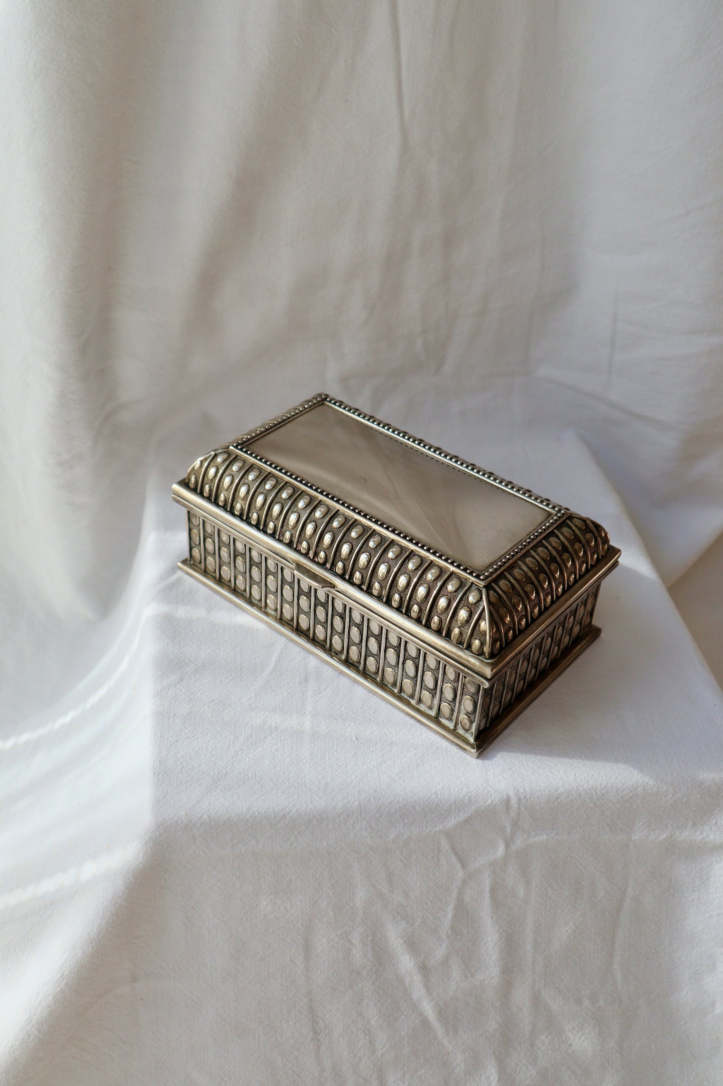 Silver plated bobbin design lined jewellery box