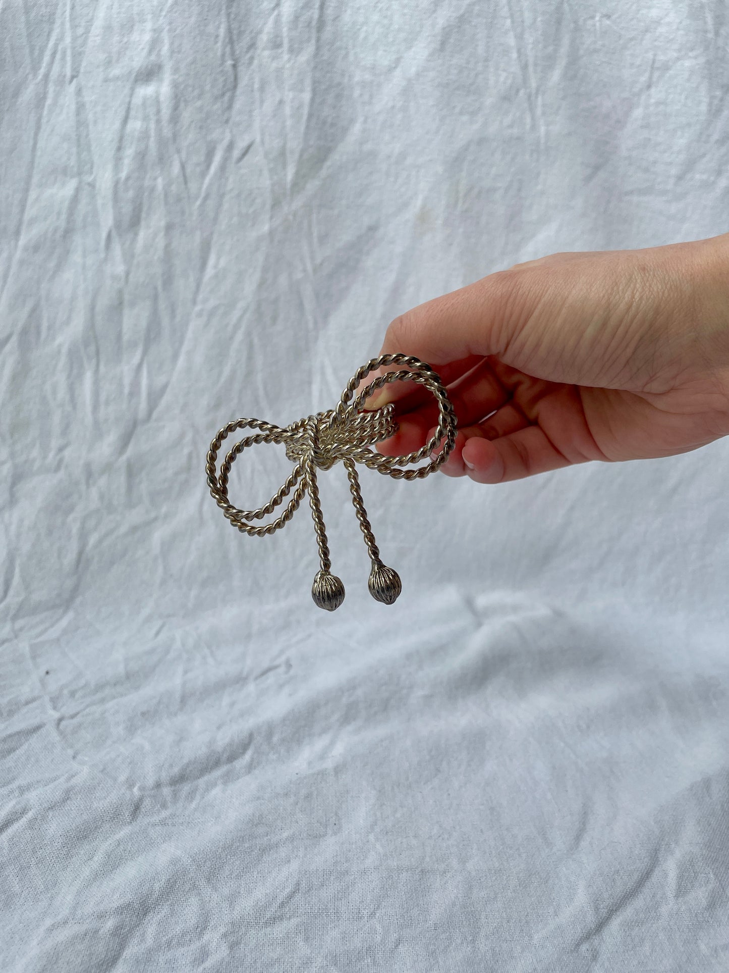 Braided bow napkin rings