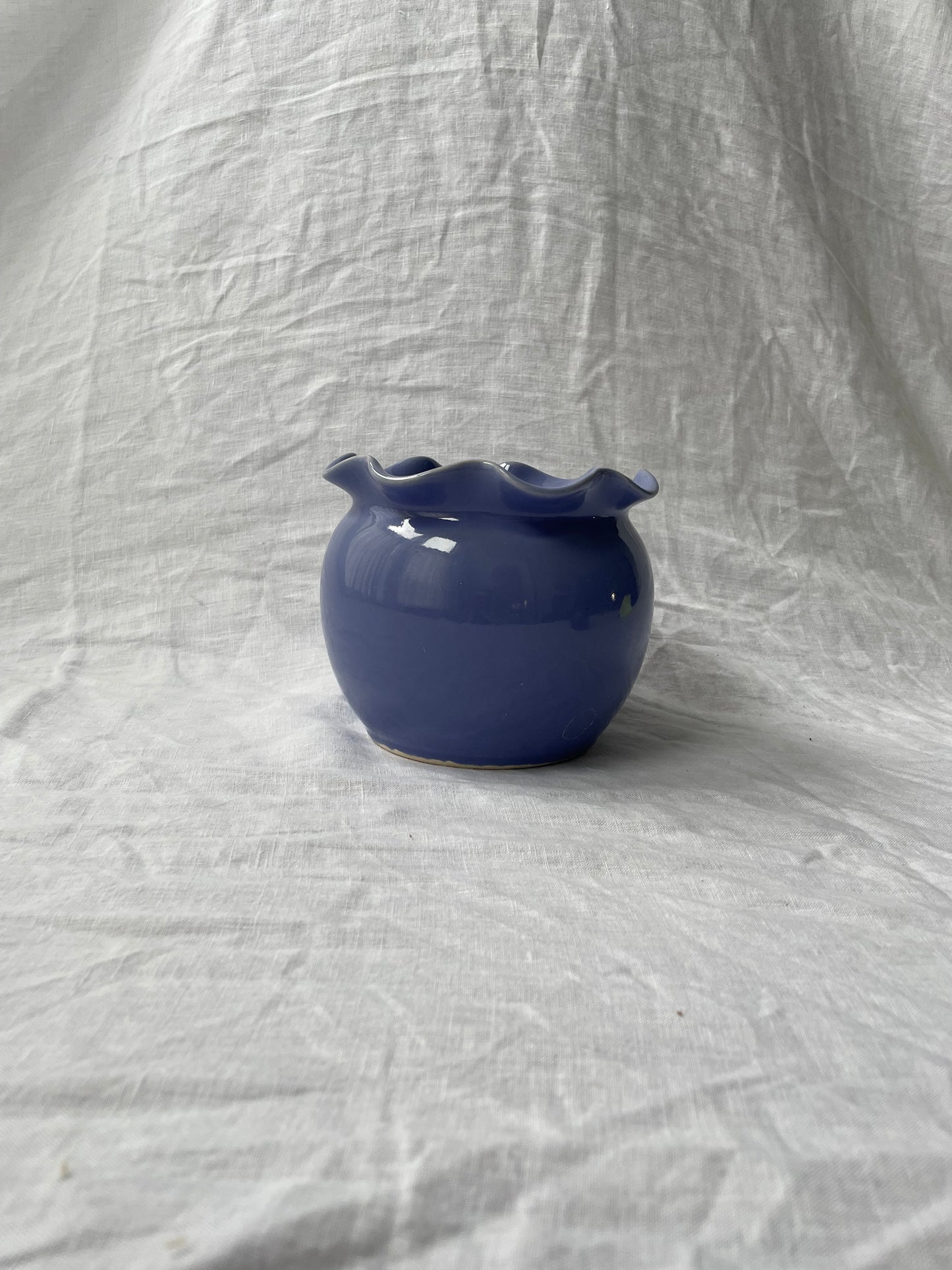 *SALE* Wavy blue vase/pot