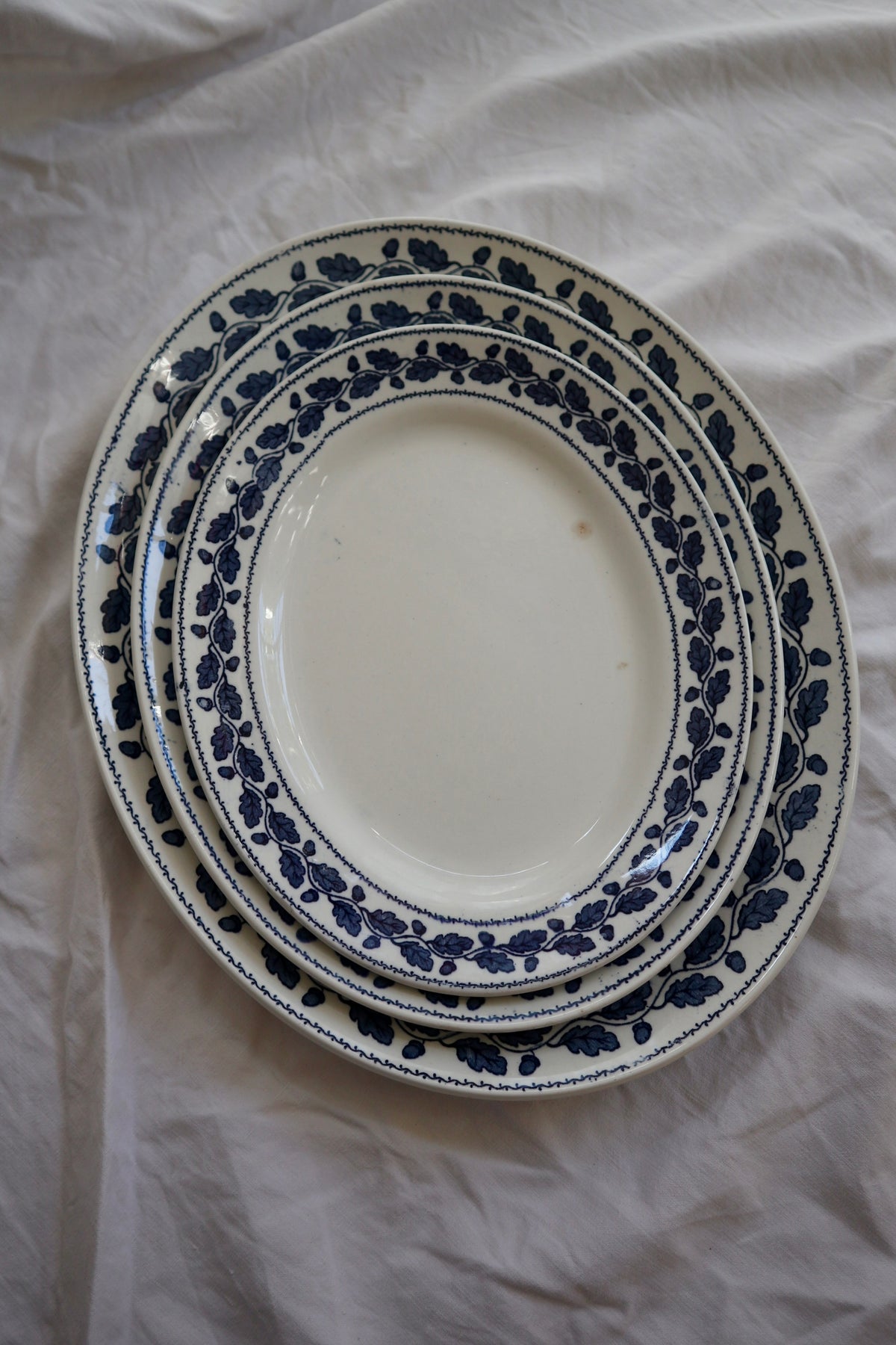 Set of three acorn design platters